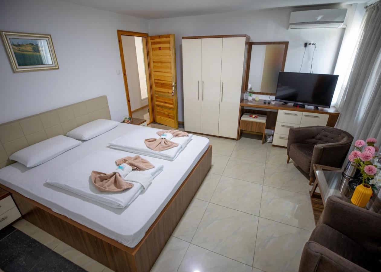 Guest House Agropapuk Sid Bagian luar foto